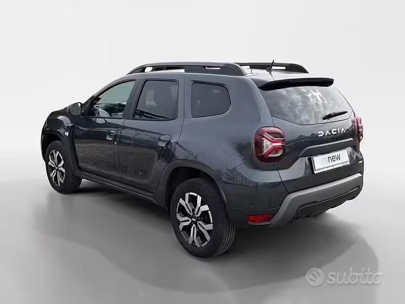 Usata Dacia Duster Journey 116 CV (85 kW) 2023 Grigio SUV
