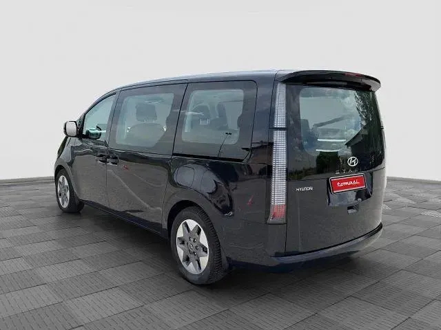 Usata Hyundai Staria 177 CV (130 kW) 2024 Moonlight blue Monovolume