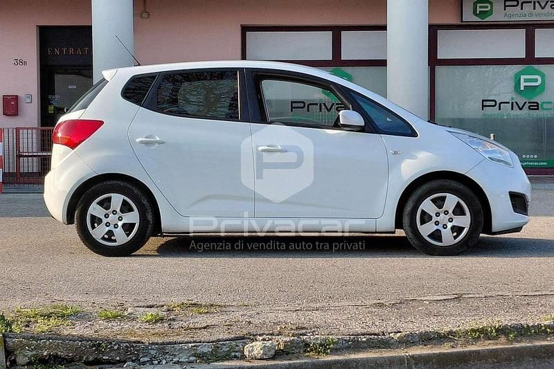 Usata Kia Venga Active 90 CV (66 kW) 2013 Bianco Utilitaria