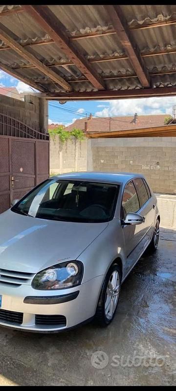 Usata VW Golf V 115 CV (84 kW) 2004 Utilitaria