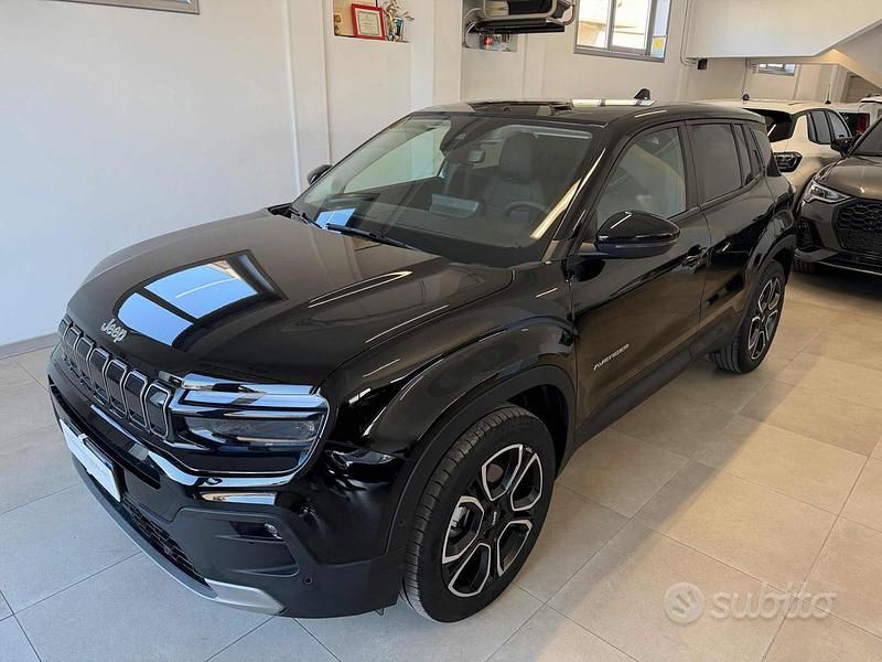 Usata Jeep Avenger Summit 101 CV (74 kW) 2025 Nero SUV