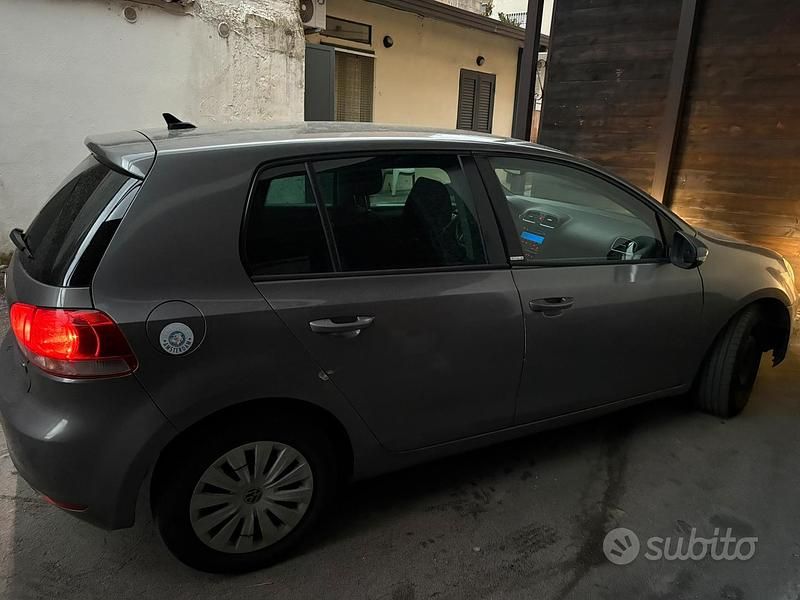 Usata VW Golf 105 CV (77 kW) 2011 Grigio Monovolume