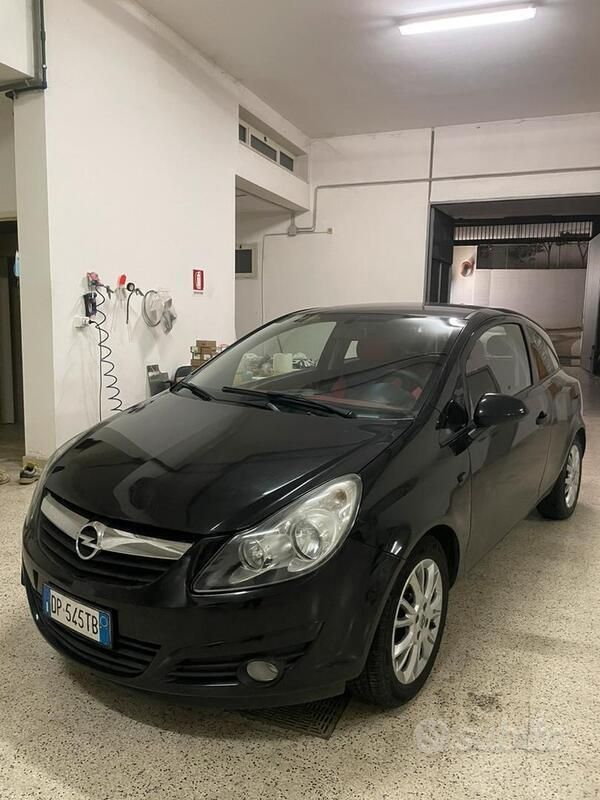 Usata Opel Corsa 80 CV (58 kW) 2008 Nero Utilitaria