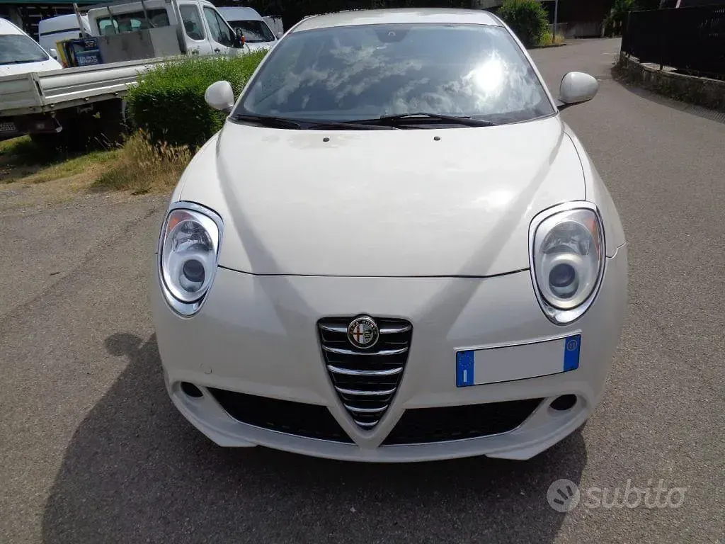 Usata Alfa Romeo MiTo Distinctive 79 CV (58 kW) 2011 Beige Utilitaria