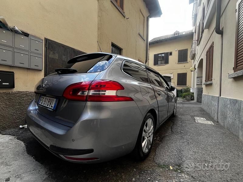 Usata Peugeot 308 131 CV (96 kW) 2018 Grigio Station wagon