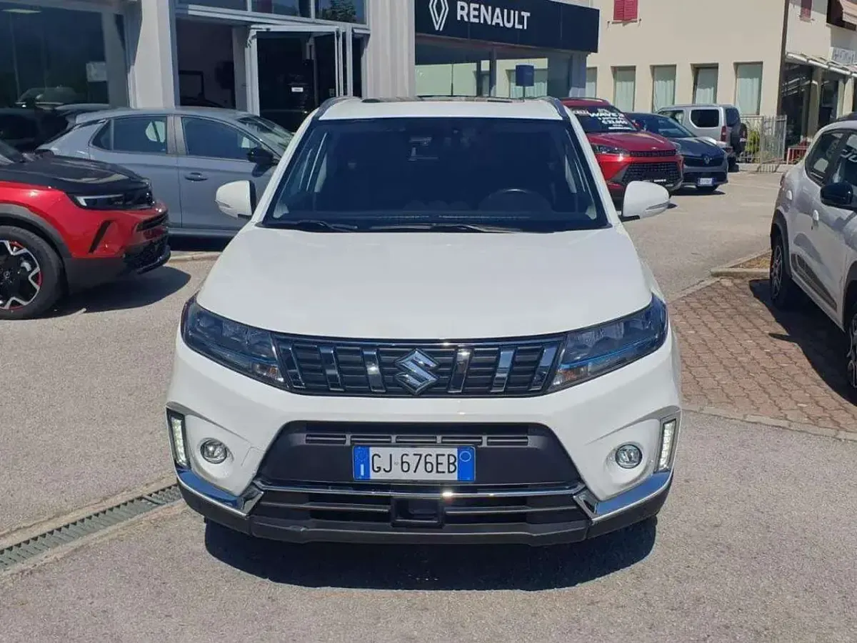 Usata Suzuki Vitara 102 CV (75 kW) 2022 Bianco SUV