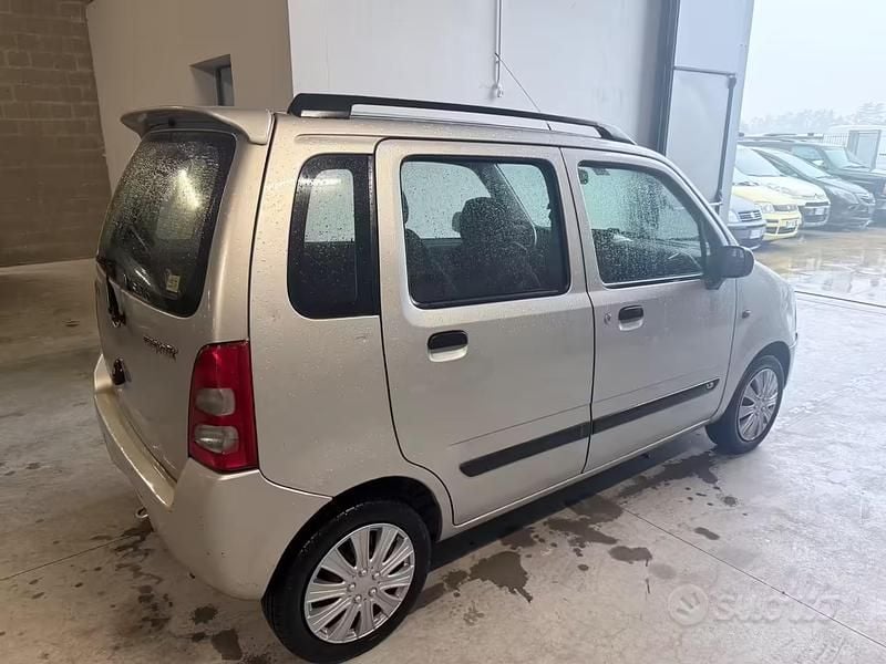Usata Suzuki Wagon R+ GL 94 CV (69 kW) 2004 Grigio Monovolume