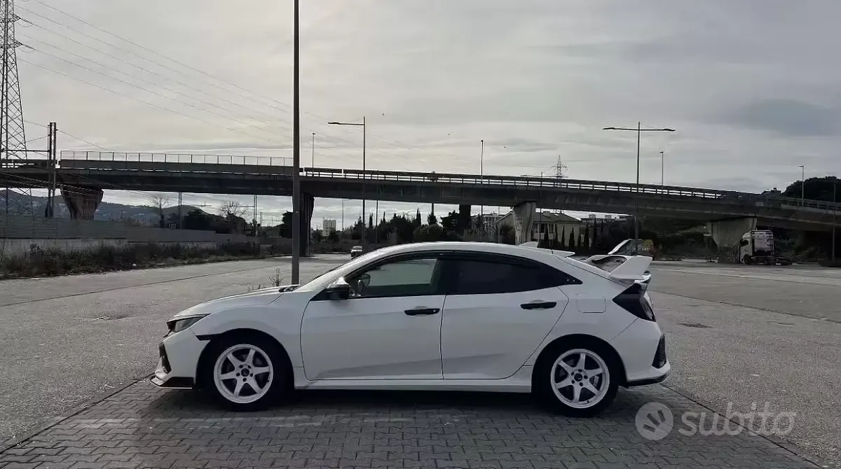 Usata Honda Civic Elegance 126 CV (92 kW) 2020 Bianco Berlina