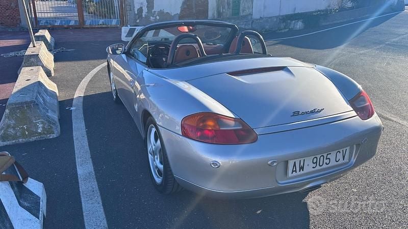 Usata Porsche Boxster 204 CV (150 kW) 1998 Grigio Cabrio