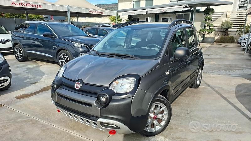 Grigio Usata 2020 Fiat Panda Cross Cross Due volumi | 8500 € (Super prezzo) - Immagine 1/4
