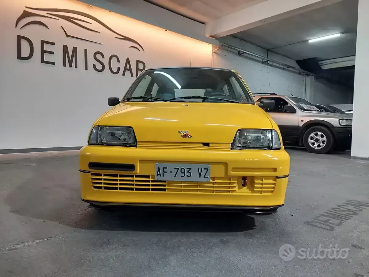 Käytetty Fiat Cinquecento 54 HP (39 kW) 1995 Keltainen Viistoperä