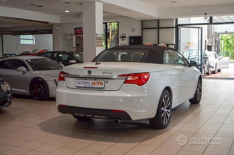 Usata Lancia Flavia 170 CV (125 kW) 2012 Bianco Cabrio