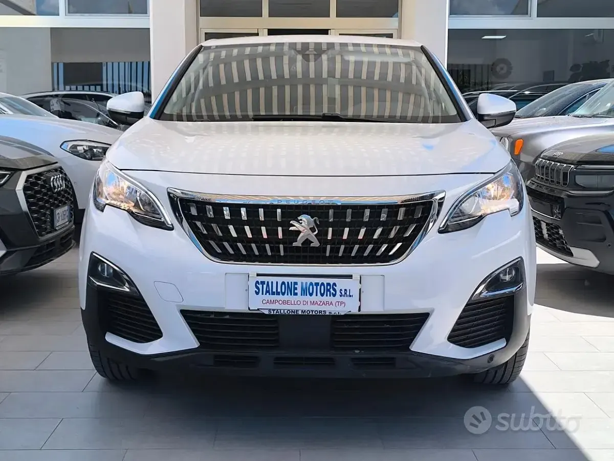 Usata Peugeot 3008 Business-Line 131 CV (96 kW) 2020 Bianco SUV