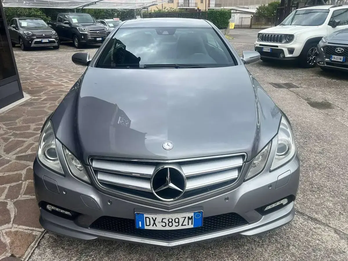Usata Mercedes E350 Avantgarde 231 CV (169 kW) 2009 Argento Coupé