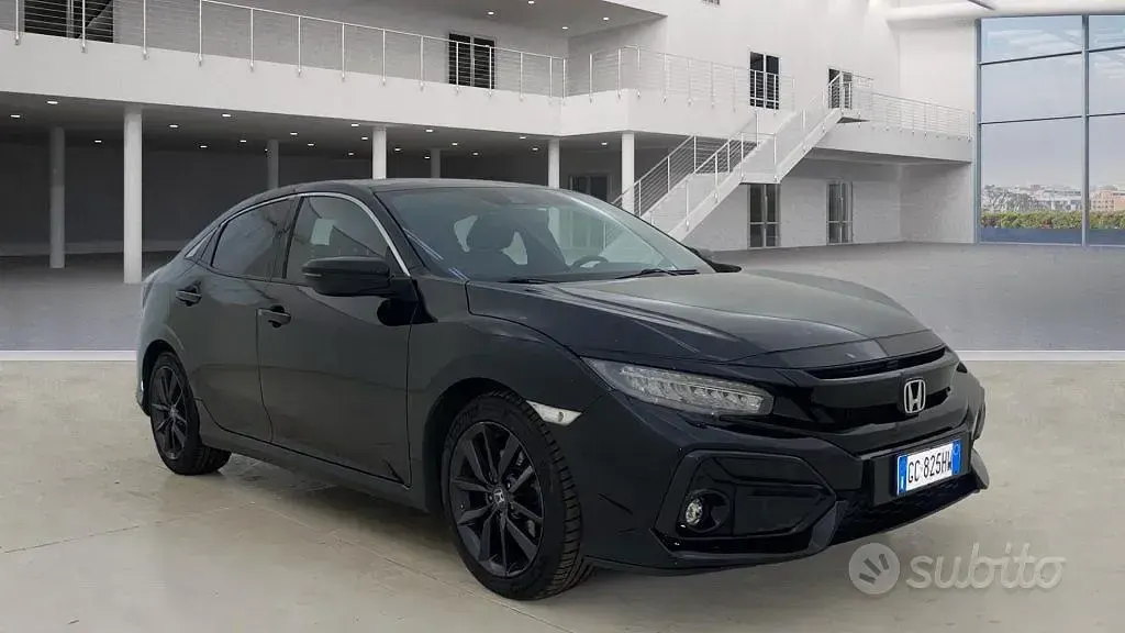 Usata Honda Civic Elegance 120 CV (88 kW) 2020 Nero metallizzato Berlina