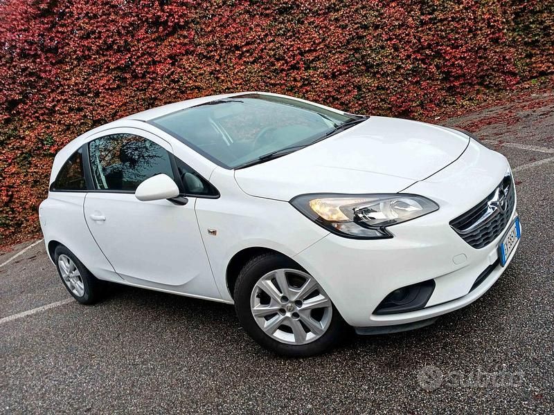 Bianco Usata 2015 Opel Corsa Tre volumi | 6300 € (Buon prezzo) - Immagine 1/4