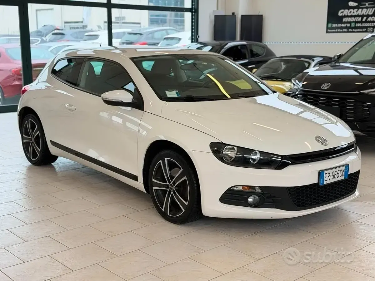 Usata VW Scirocco 140 CV (102 kW) 2013 Bianco Coupé