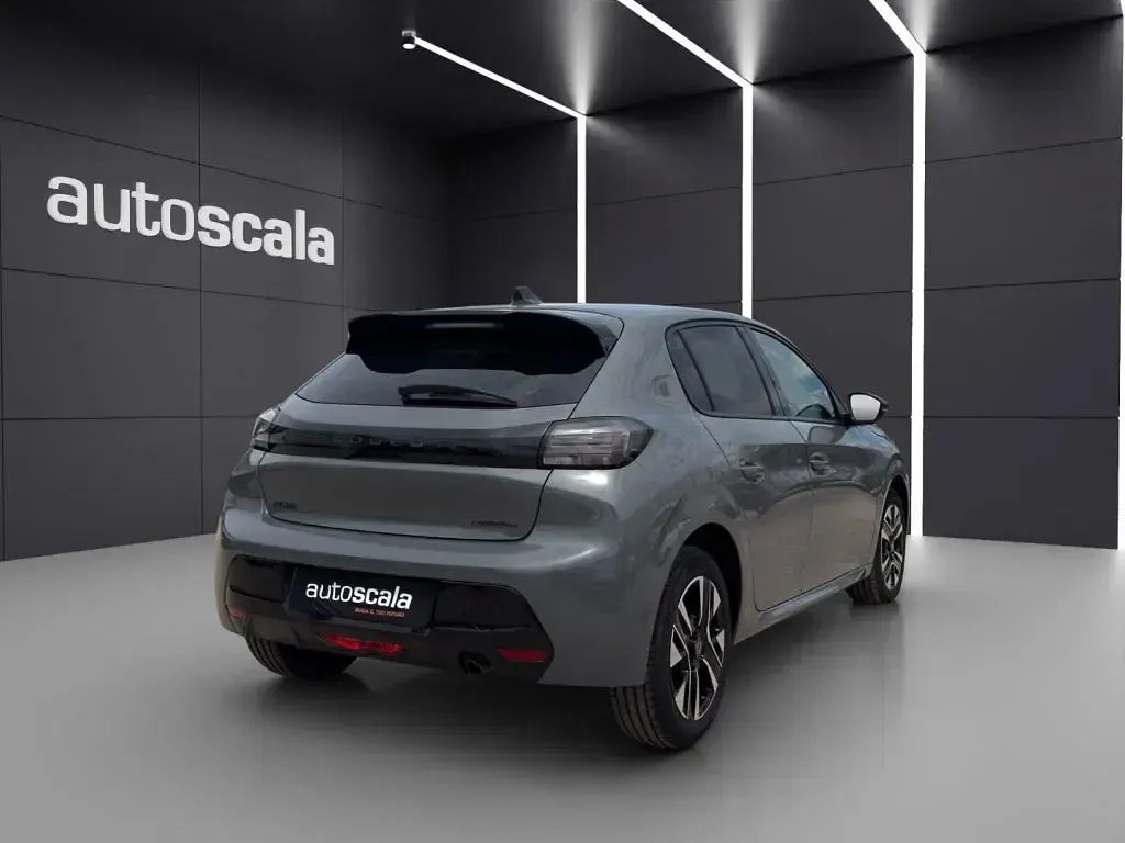 Usata Peugeot 208 Allure 101 CV (74 kW) 2025 Utilitaria