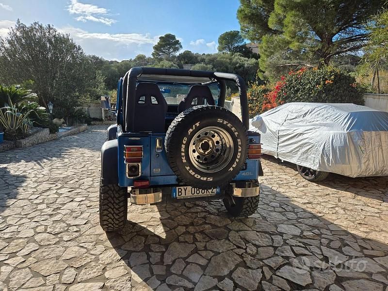 Usata Jeep Wrangler 184 CV (135 kW) 1994 Blu SUV