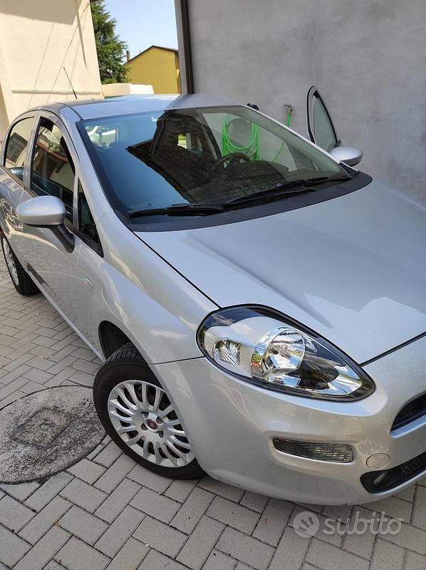 Usata Fiat Punto Evo 77 CV (56 kW) 2015 Grigio Utilitaria