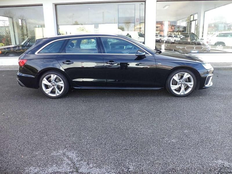Usata Audi A4 S-Line 136 CV (100 kW) 2022 Nero Station wagon
