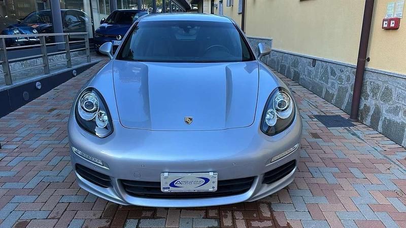 Argento Usata 2014 Porsche Panamera Utilitaria | 35.000 € (Cara) - Immagine 1/4