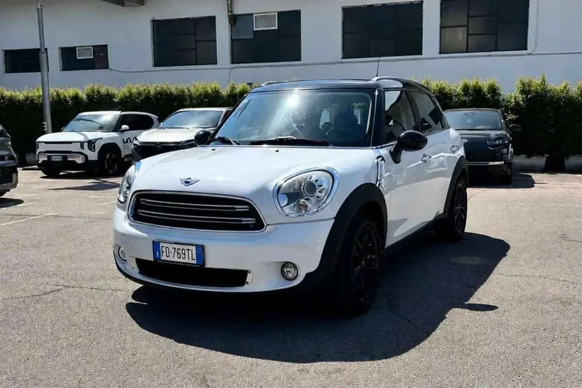 Usata Mini Cooper D Countryman 111 CV (81 kW) 2016 Bianco SUV