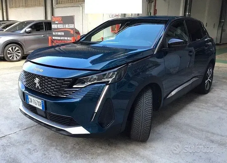 Usata Peugeot 3008 Allure 131 CV (96 kW) 2023 Bluazzurro SUV