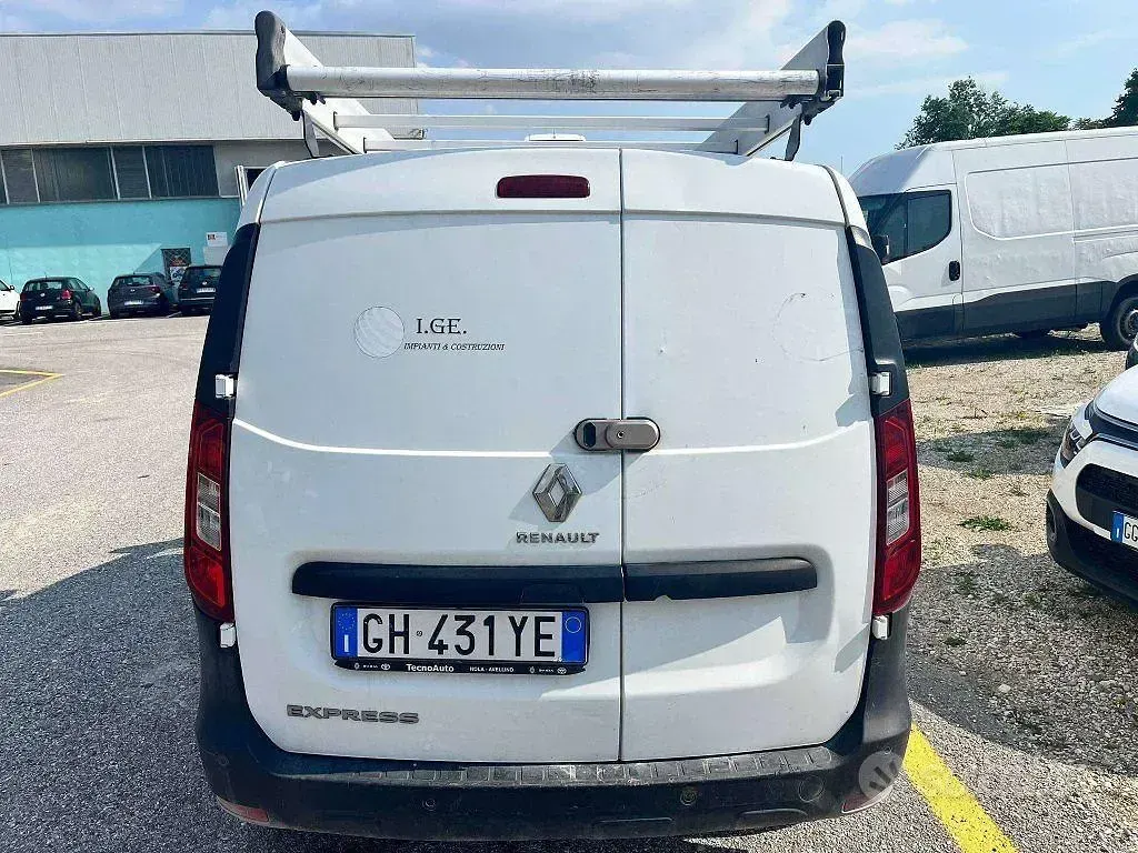 Usata Renault Kangoo 95 CV (69 kW) 2022 Bianco Monovolume