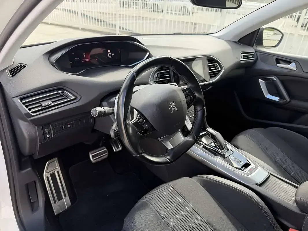 Usata Peugeot 308 Allure 131 CV (96 kW) 2021 Berlina