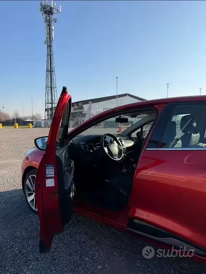 Usata Renault Clio IV 90 CV (66 kW) 2014 Berlina