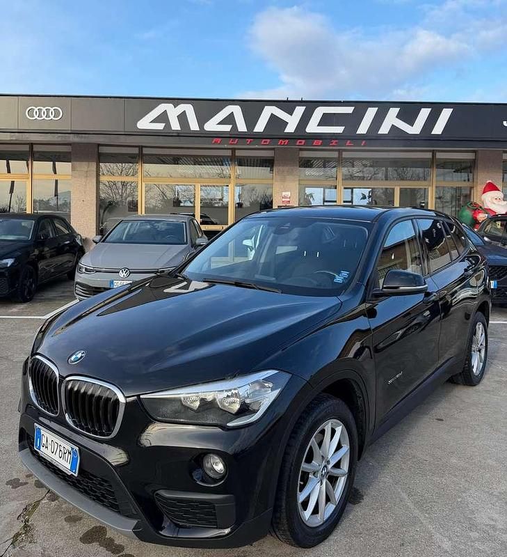 Nero Usata 2016 BMW X1 Sport Line SUV | 18.900 € (Buon prezzo) - Immagine 1/4
