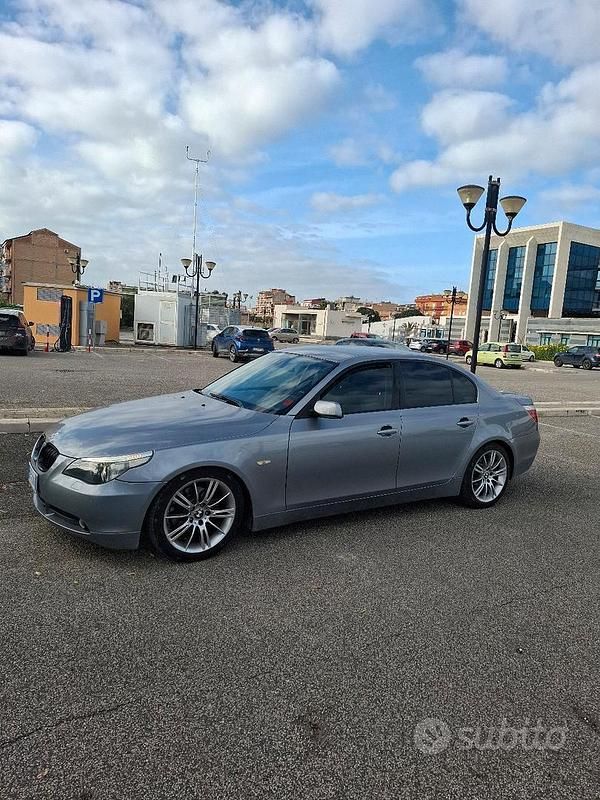 Usata BMW 520 Efficient Dynamics 170 CV (125 kW) 2003 Grigio Berlina