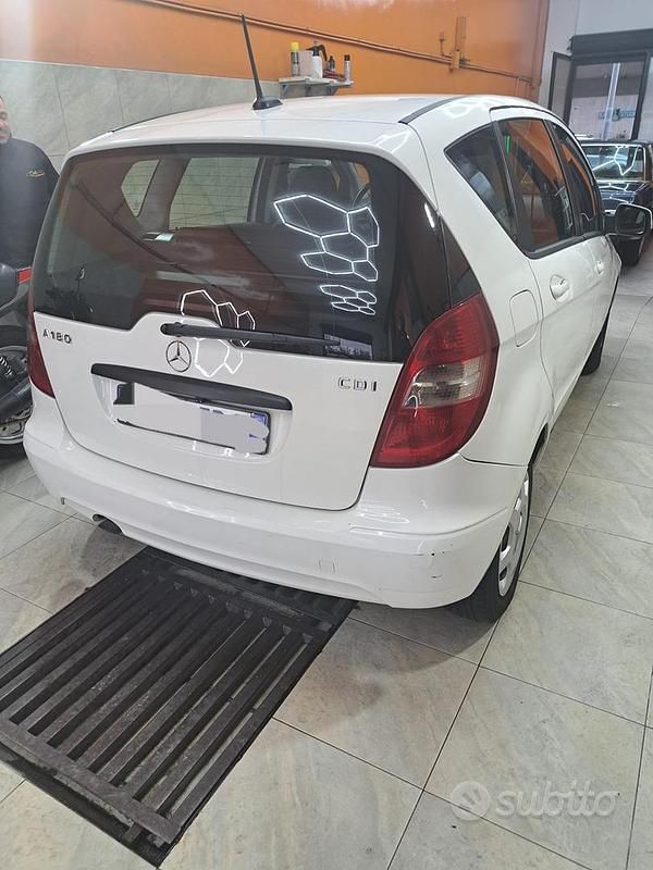 Usata Mercedes A180 2011 Bianco Utilitaria