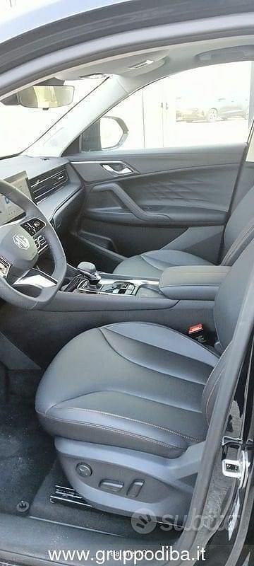 Nuova MG HS Luxury 2025 Nero SUV