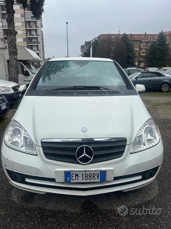 Usata Mercedes A160 Style 108 CV (79 kW) 2012 Bianco Berlina