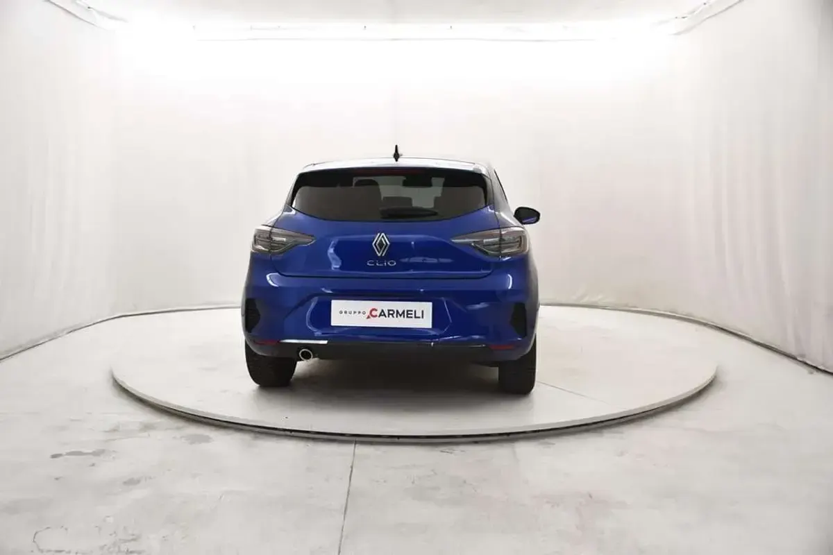 Usata Renault Clio V Techno 91 CV (66 kW) 2025 Blu iron Berlina