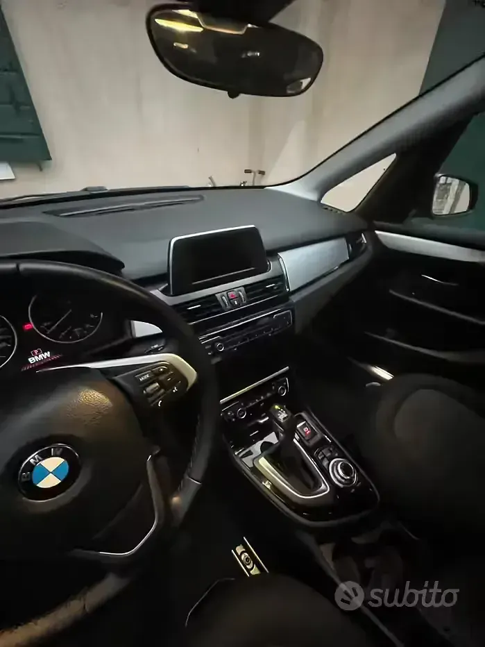 Usado BMW 218 150 HP (110 kW) 2016 Azul Monovolume