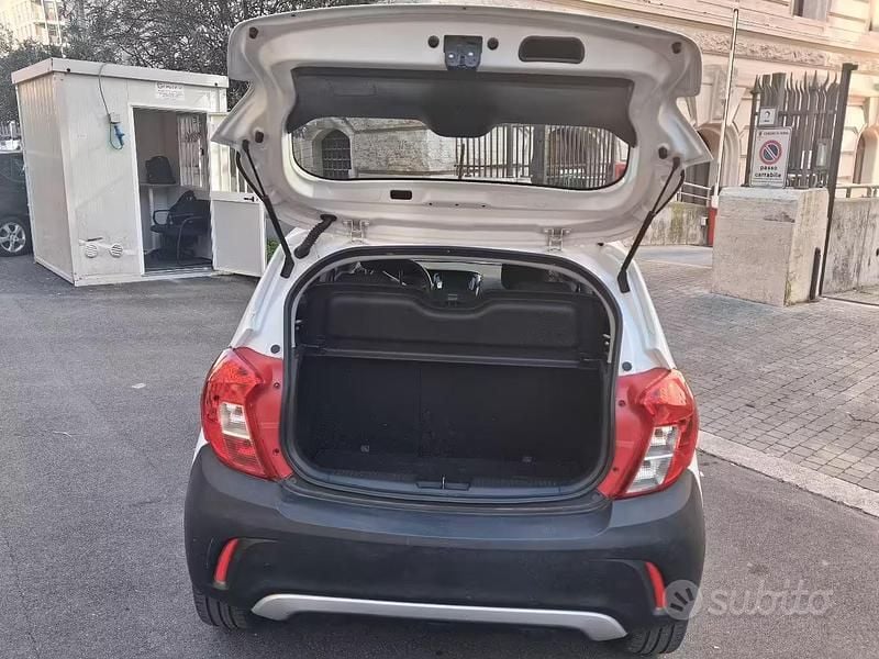 Usata Opel Karl Rocks S 75 CV (55 kW) 2018 Bianco Utilitaria
