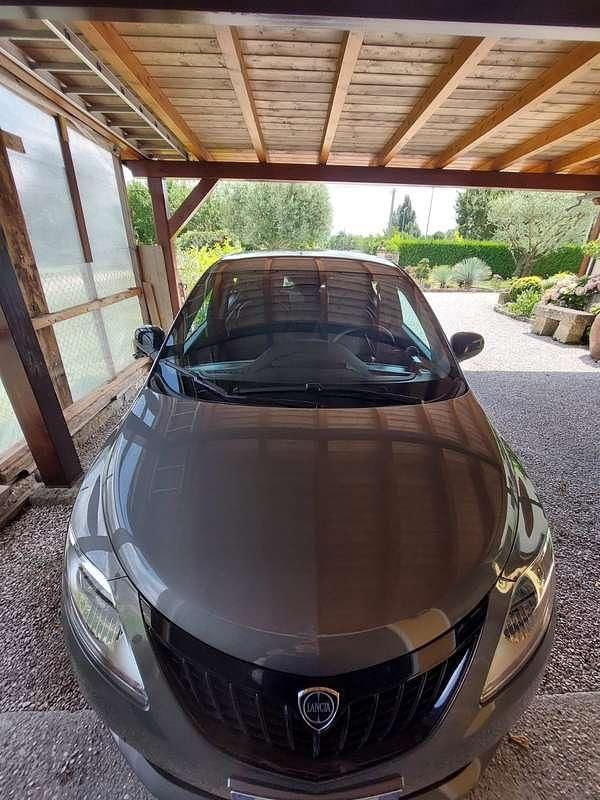 Usata 2024 Lancia Ypsilon S Due volumi | 12.500 € (Buon prezzo) - Immagine 1/4