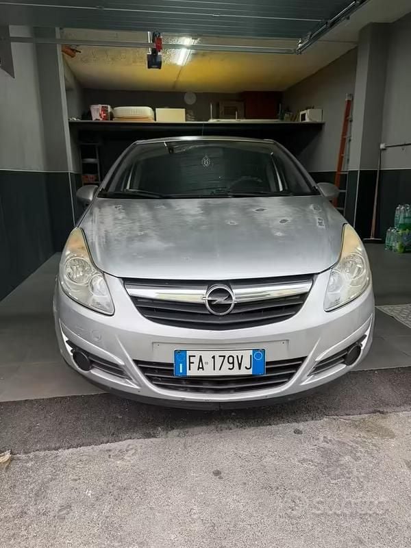 Usata Opel Corsa 2011 Grigio Utilitaria