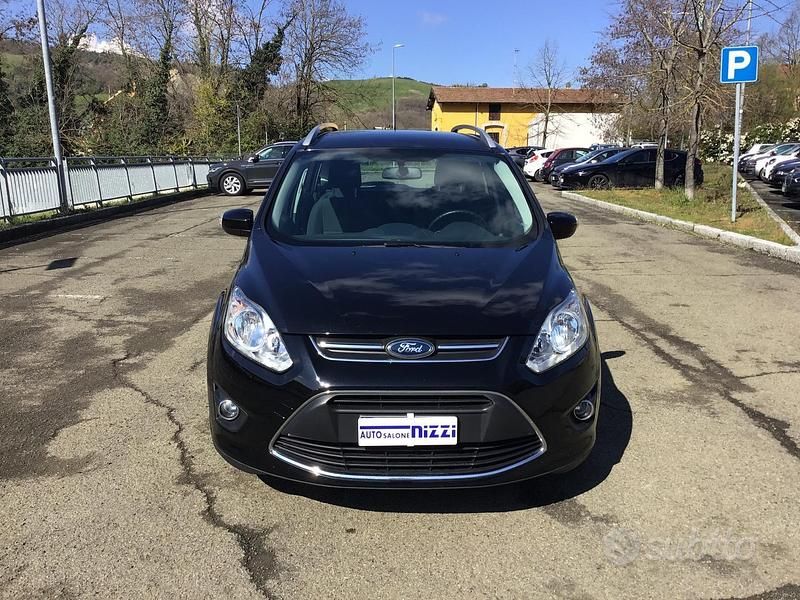 Käytetty Ford C-MAX 116 HP (85 kW) 2011 Musta Tila-auto