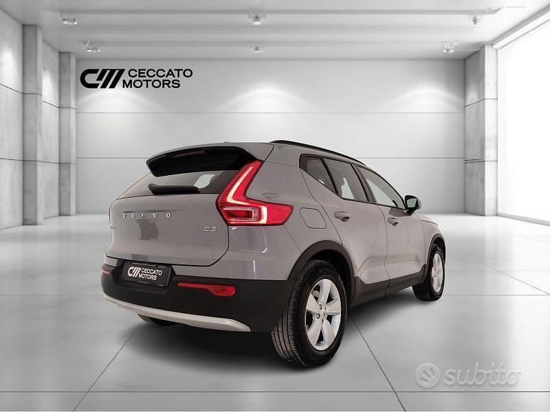 Usata Volvo XC40 163 CV (119 kW) 2025 Grigio SUV