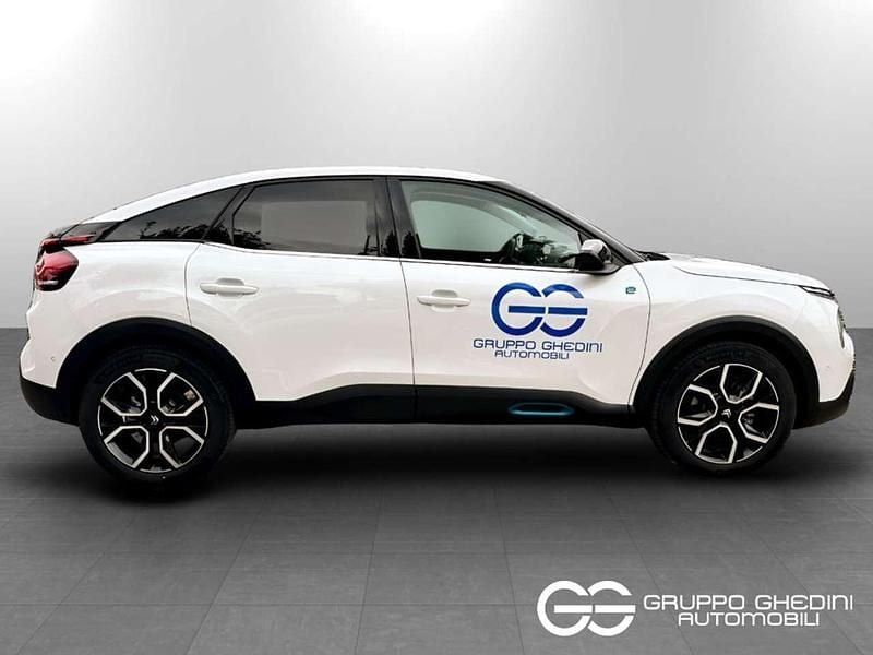 Usata Citroën e-C4 Shine 56 kW (77 CV) 2024 Pearl white Berlina