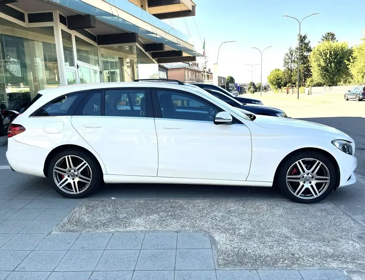 Usata Mercedes C180 Business 116 CV (85 kW) 2017 Bianco Station wagon