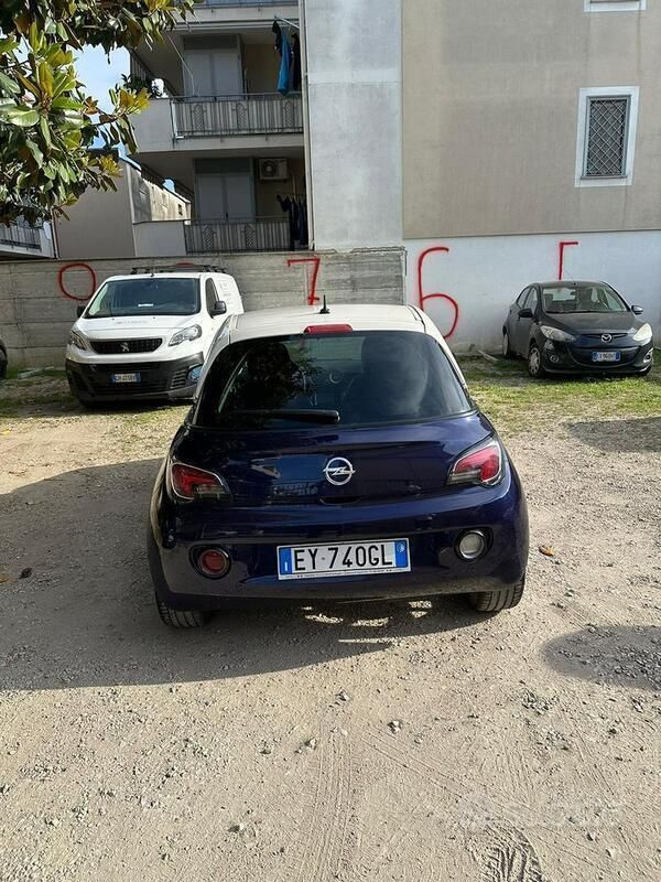 Usata Opel Adam 87 CV (63 kW) 2015 Utilitaria