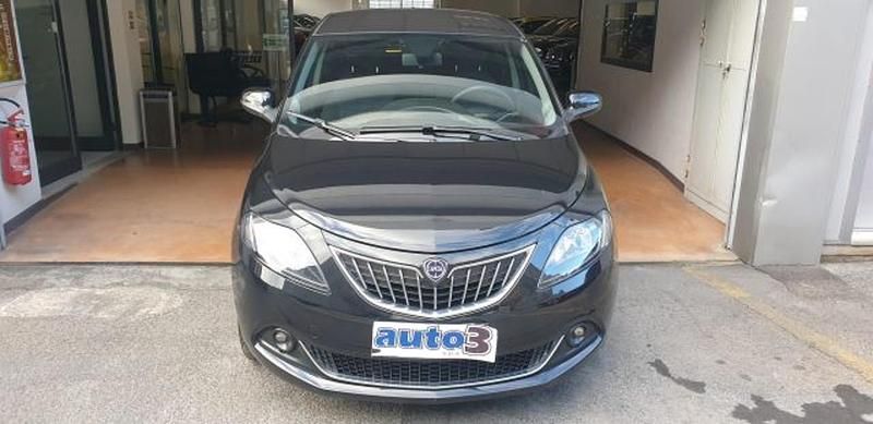 Usata Lancia Ypsilon S 69 CV (50 kW) 2024 Nero Utilitaria