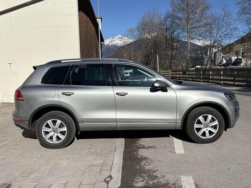 Usata VW Touareg 262 CV (192 kW) 2016 Tungsten silver metallic SUV