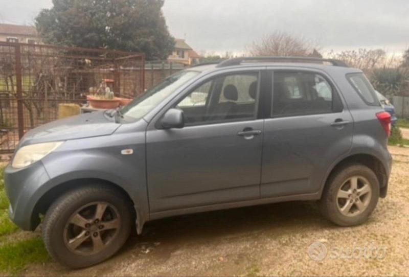 Usata Daihatsu Terios 105 CV (77 kW) 2008 Blu SUV