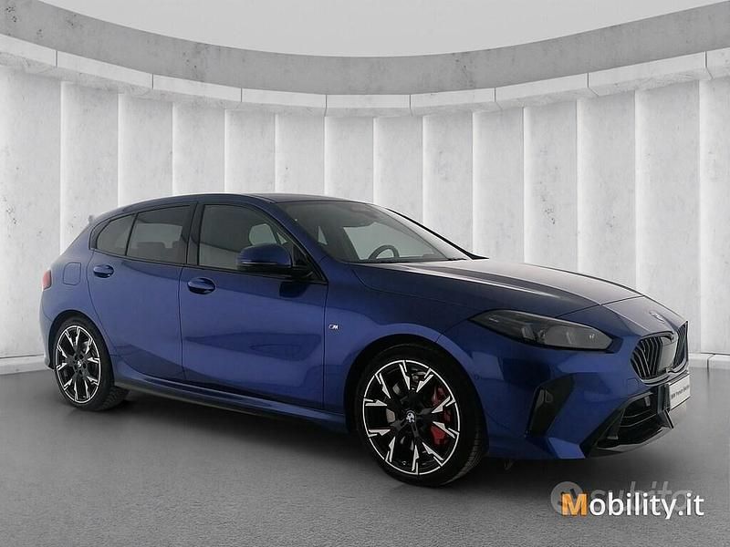 Usata BMW 118 M Sport 150 CV (110 kW) 2024 Portimao blue metallizzato Utilitaria